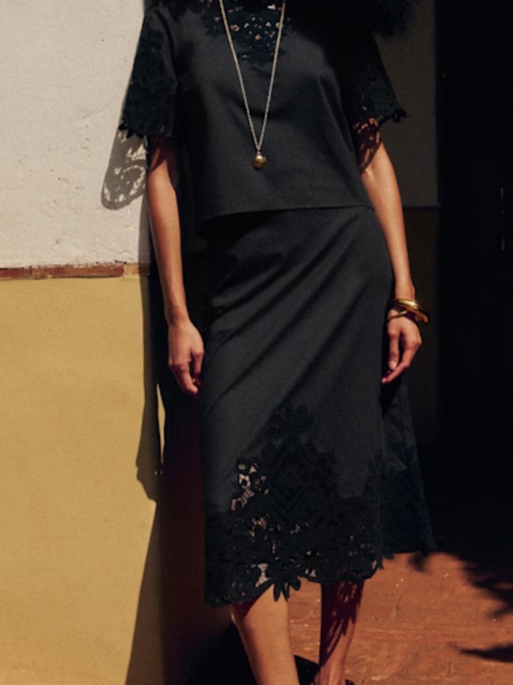 Sezane Tesya Skirt in Black - Picture 3 of 7